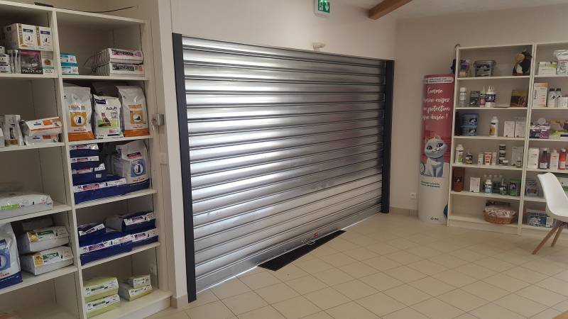 Fourniture et pose de rideaux métalliques sur mesure sur l'agglomération lyonnaise