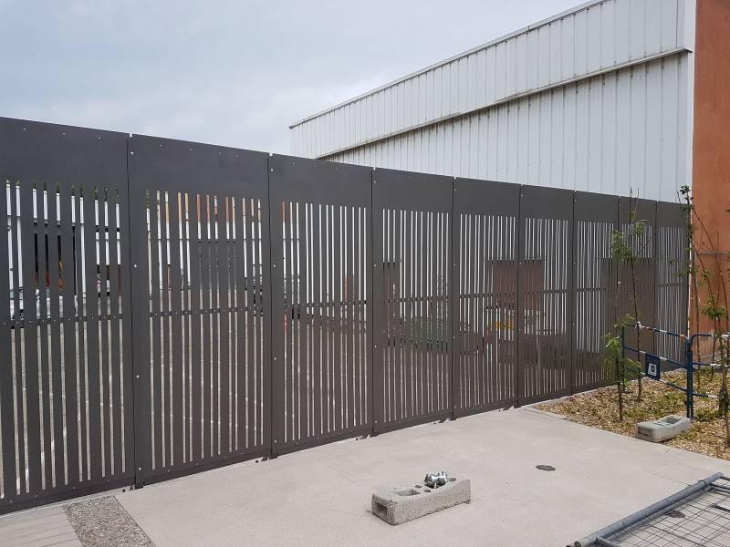 Fabrication sur mesure d'un parevue à Confluence (Lyon)