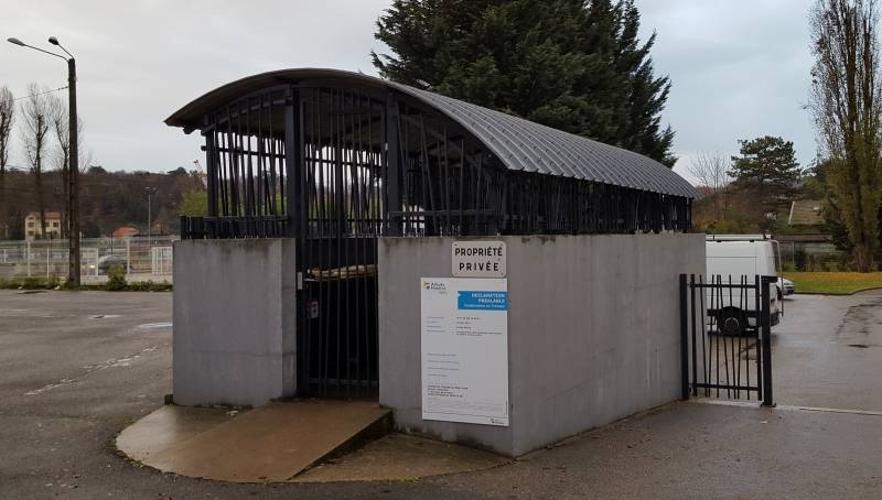 Fabrication de deux abris sur mesure à Couzon au mont d'or