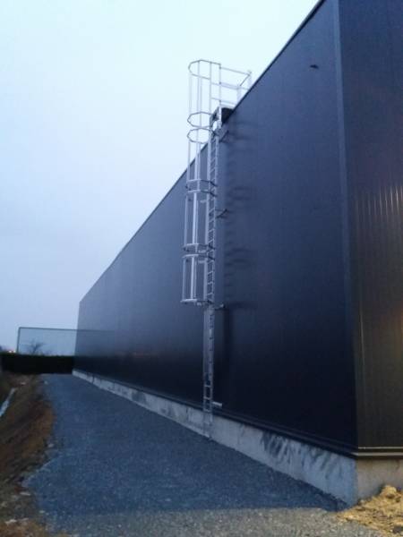 Fourniture et pose d'échelles à crinoline sur mesure à Lyon