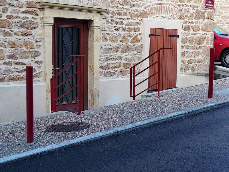 Sécurisation d'un escalier suite à des travaux d'embellissement sur la commune de Chambost Allières