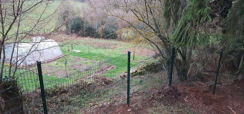 Fabrication d'une clôture en panneau rigide sur mesure sur Cublize