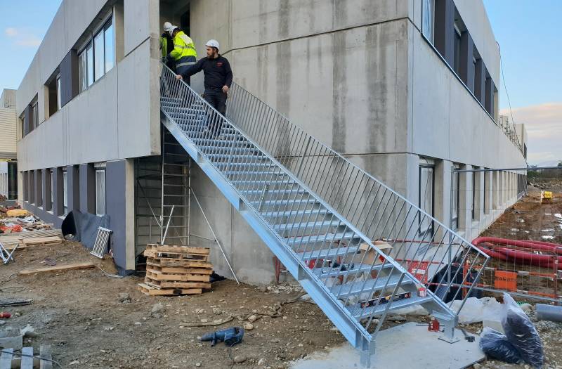Fabrication et pose d'un escalier métallique sur mesure à Romans sur Isère