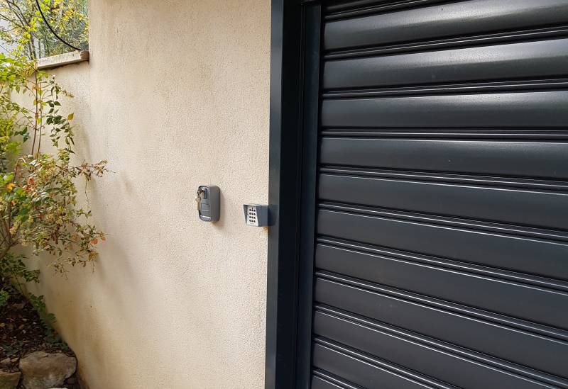 Fourniture et pose de rideaux métalliques sur mesure sur l'agglomération lyonnaise