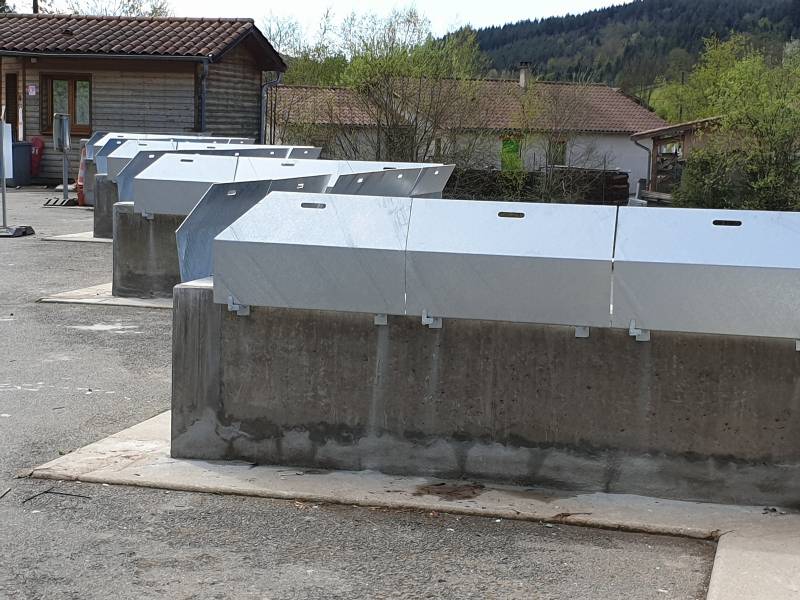 Fabrication sur mesure de trappes et bavettes à Fleureux sur l'Arbresle