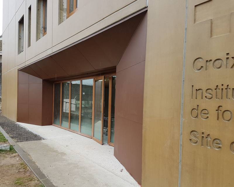 Fabrication et pose de vêtures sur mesure à Valence (26)