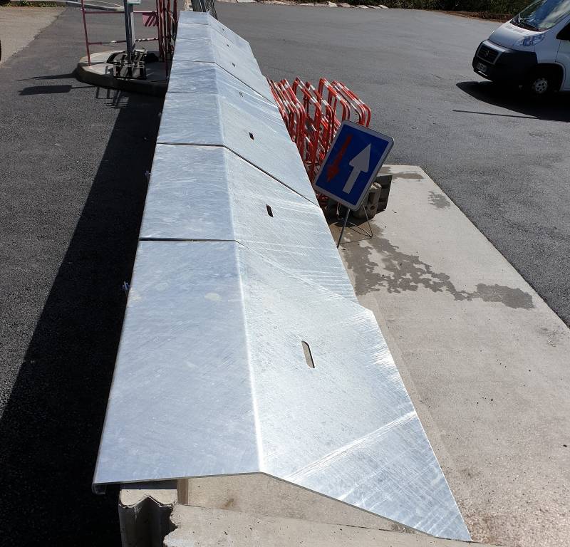 Fabrication sur mesure de trappes et bavettes à Fleureux sur l'Arbresle