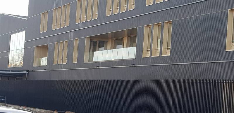 Conception et Installation d'un garde-corps en verre dans un immeuble sur la commune de Saint Priest